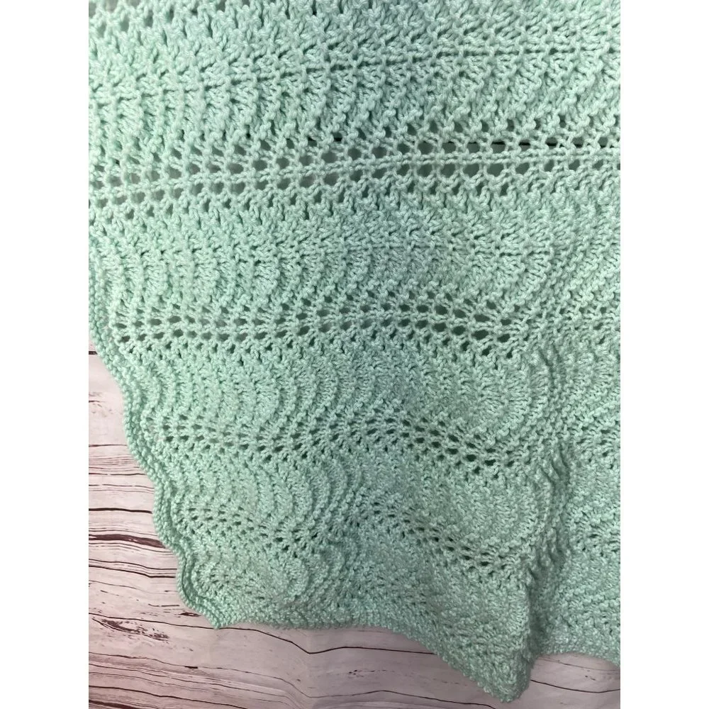 Handmade Crochet Baby Blanket Mint Green Scalloped Wave Pattern 35x35 Square